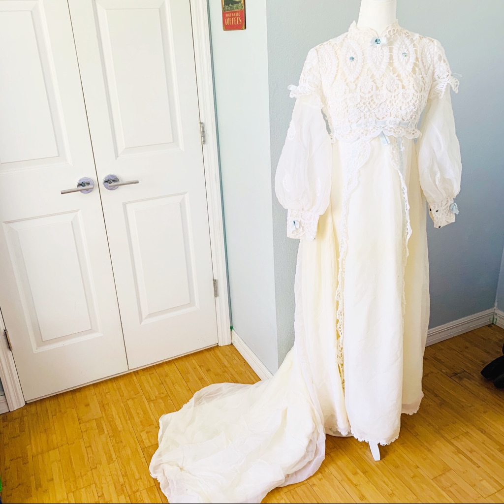 Vintage 70’s Chiffon & Crochet Wedding Gown Sz Sm